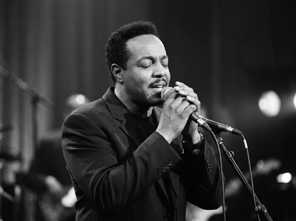 rchival portrait of Peabo Bryson mid-performance