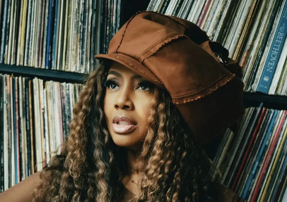 Lalah Hathaway