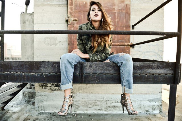 Jolivi Launches New Single "Love Who You Wanna Love"
