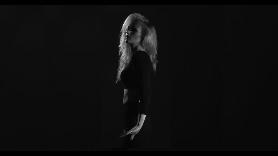 Izzy Flynn Premieres New Music Video For Single "Faith"