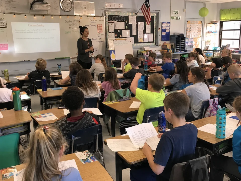 overcrowded elementary classroom